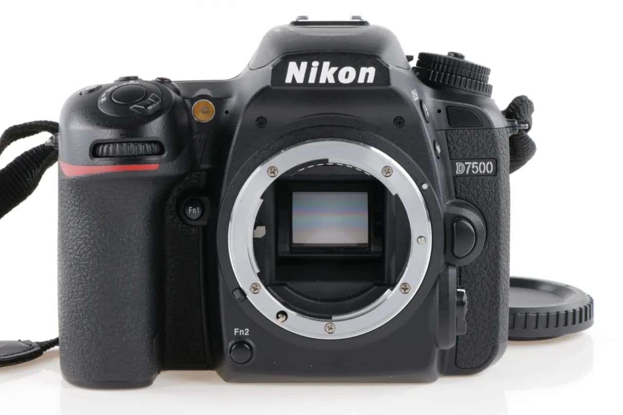 Lustrzanki cyfrowe w 2025: Czy wciąż warto? Poradnik i TOP modele