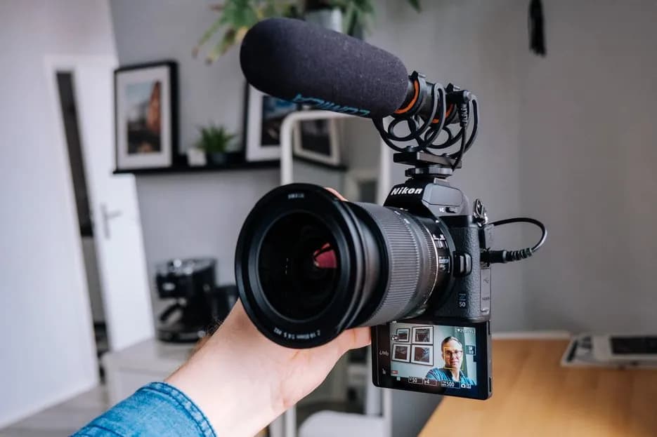 Najlepszy aparat do vlogowania: Ranking, funkcje i porady dla twórców