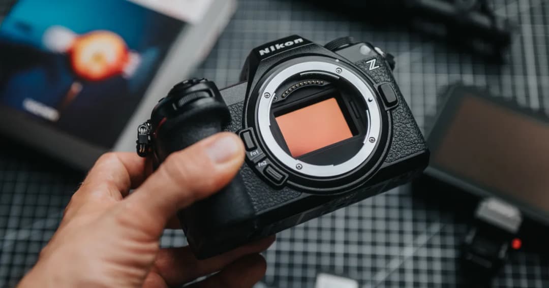 Lustrzanka Nikon 2025: Czy warto? Przewodnik po modelach